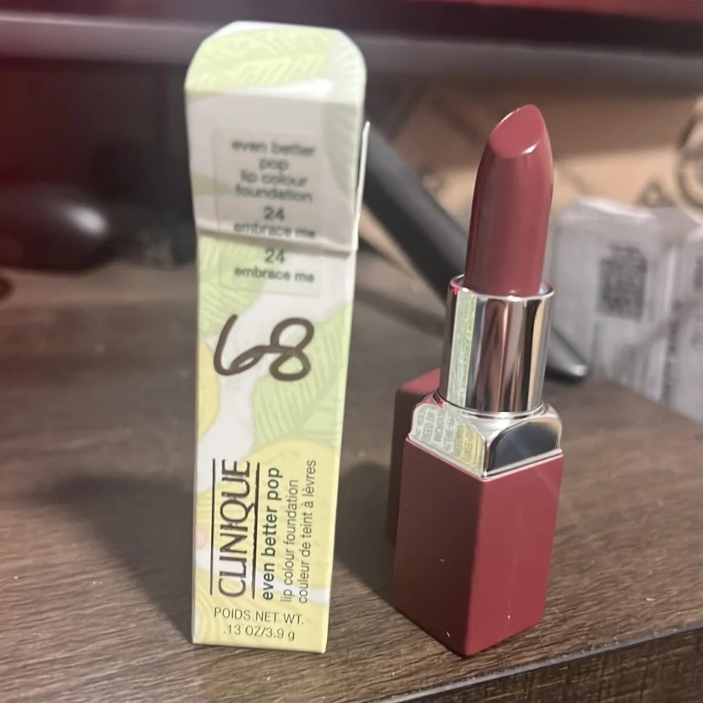 🌙💕Clinique Embrace Me Lipstick